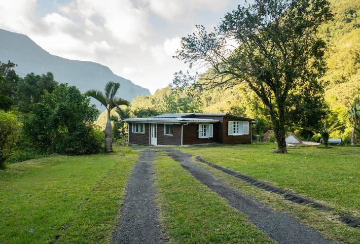 Appartement de vacances pour 6 personnes, avec vue ainsi que jardin et piscine