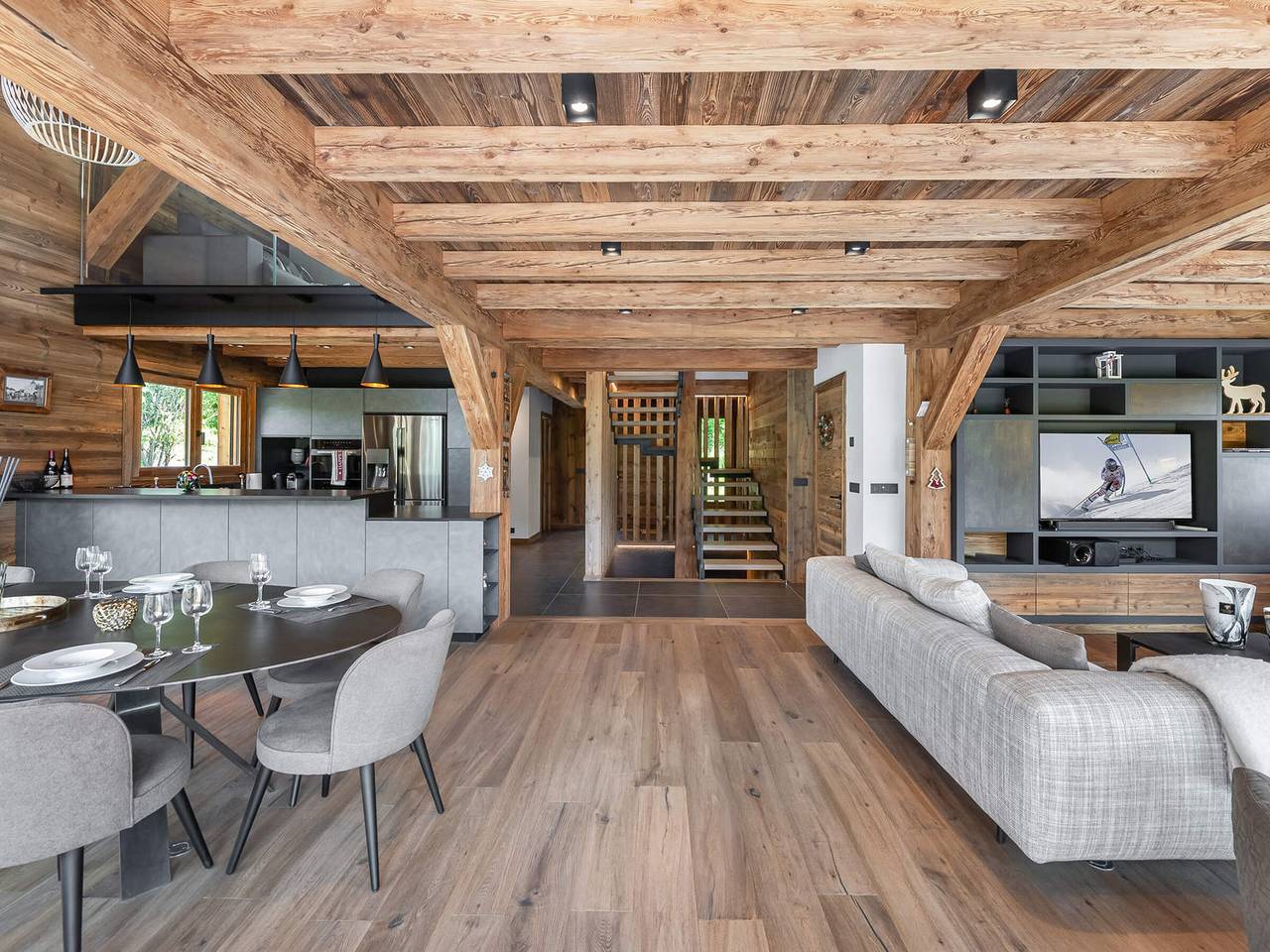 Chalet Luxe 12 Pers. Face aux Pistes avec Skiroom, Garage, Salle de Sport et Services Inclus in Demi-Quartier, Pays du Mont-Blanc