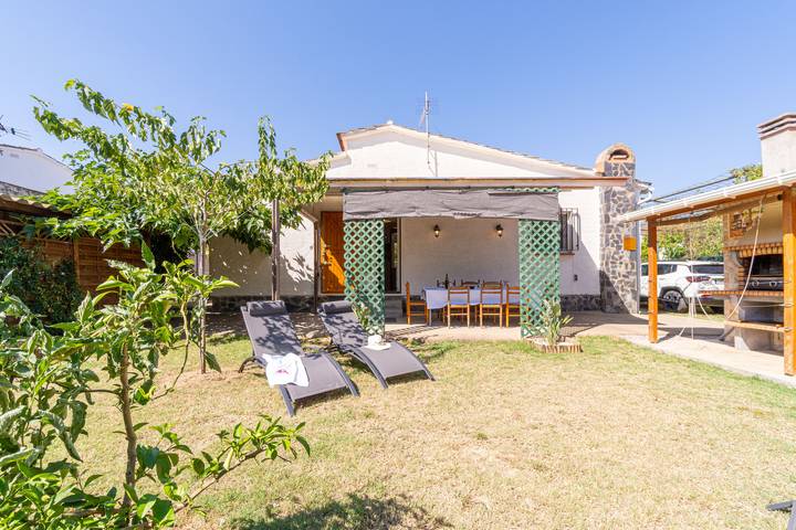 Finca für 6 Personen, mit Terrasse und Garten, mit Haustier in Empuriabrava