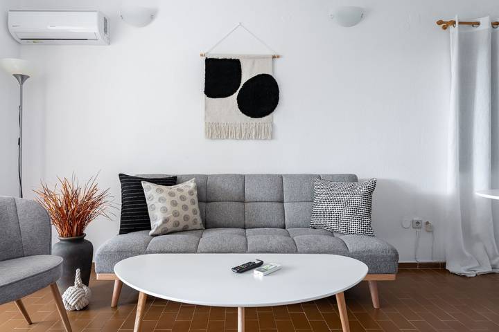 Gîte pour 5 personnes, avec jardin et balcon, animaux acceptés dans Saronida