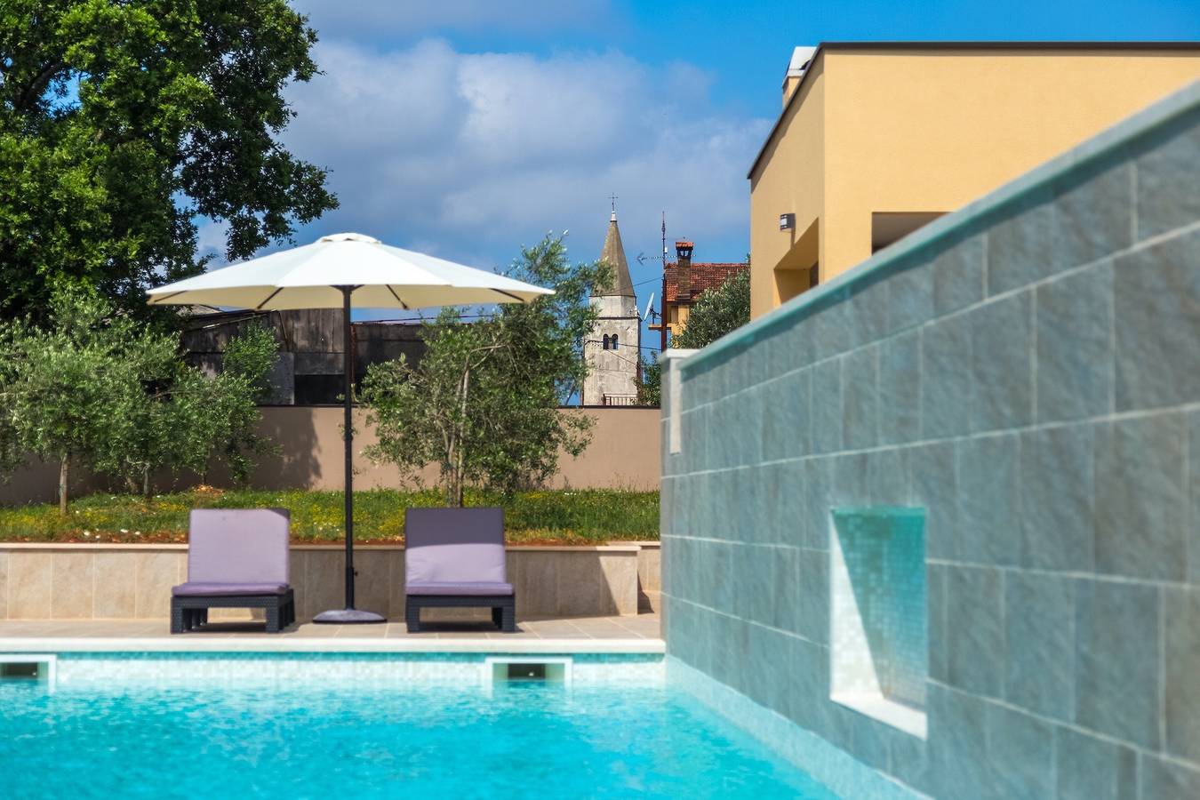 Villa for 8 people with pool in Sisan, Southcoast Istria