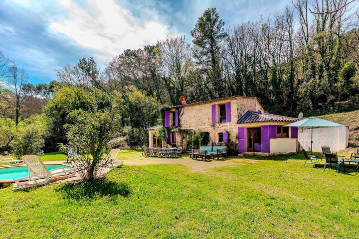 Casa de vacaciones para 10 personas, con balcón además de jardín y piscina - 1