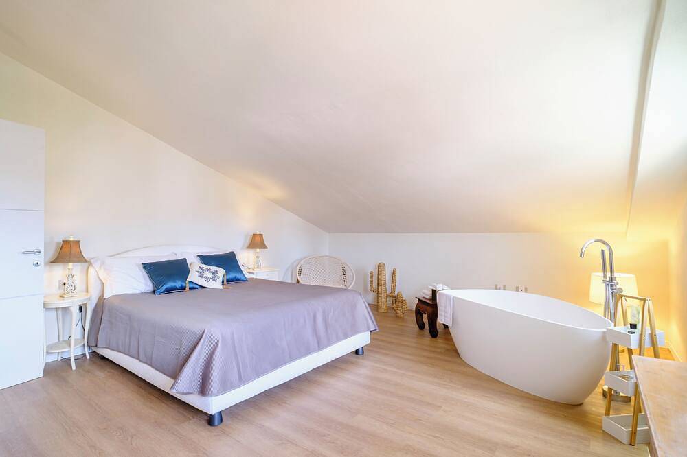 Ganze Wohnung, Luxury Penthouse in the historic center of Olbia in Terranoa/Olbia, Olbia