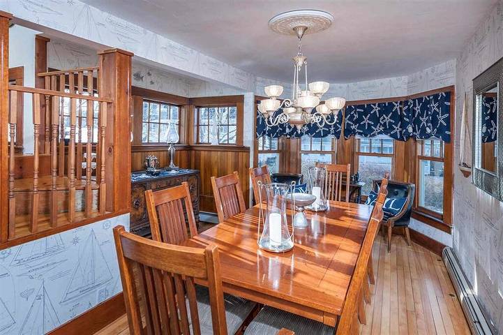 Vacation rental for 10 people, with yard and balcony as well as hot tub in York Beach