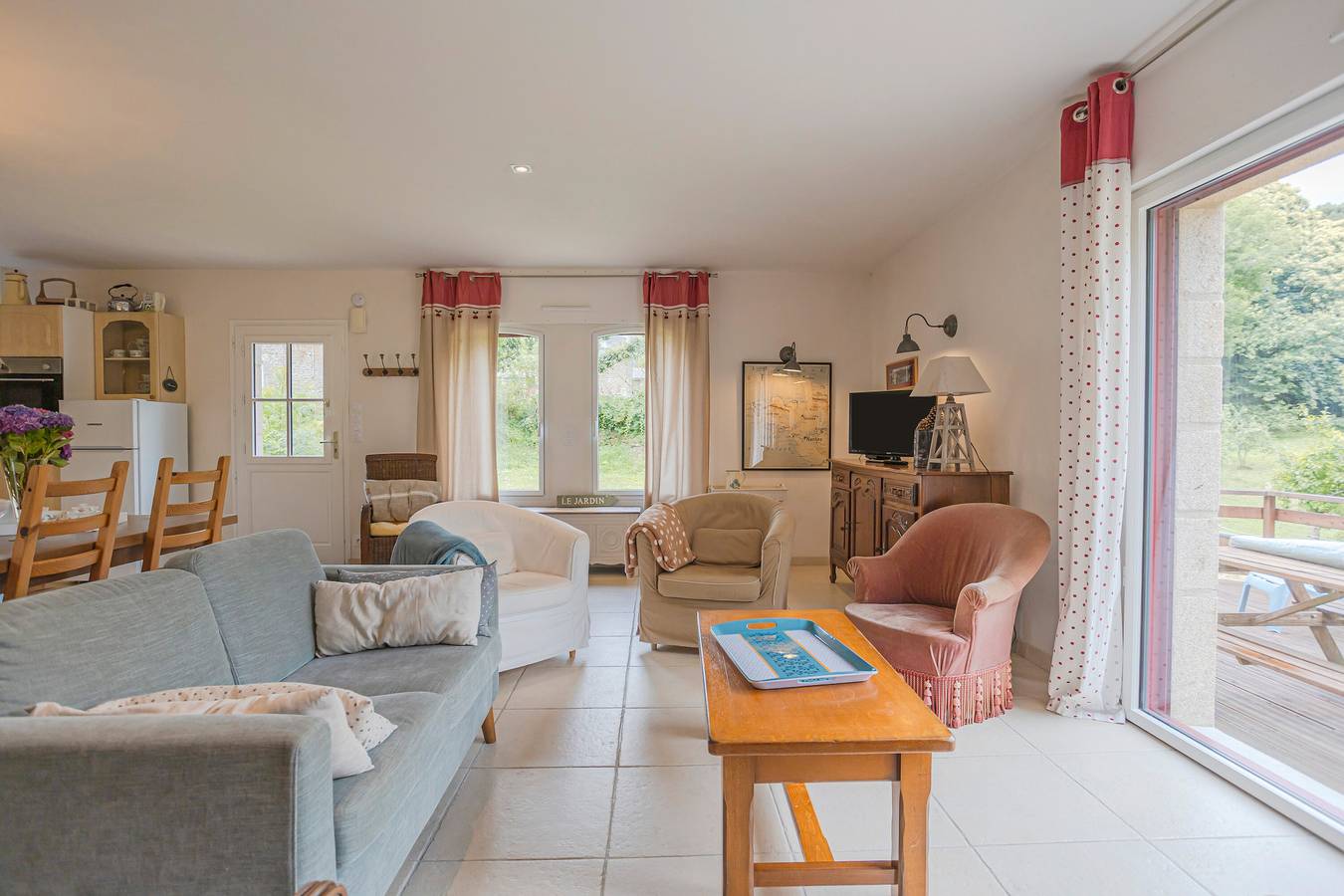 Maison "Ti Nevez" avec terrasse privée, jardin privé et Wi-Fi in Bono, Côte des Mégalithes