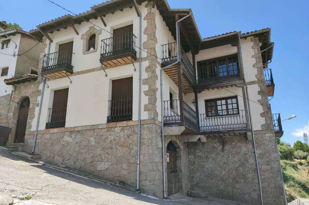Buscas una Escapada de Ensueño,casa Rural El Mirador del Pico Apta Para Mascotas in Santa Cruz del Valle, Valle del Tiétar