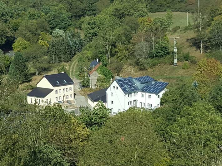 Ferienhaus für 14 Personen, mit Balkon und Terrasse sowie Garten in der Südeifel