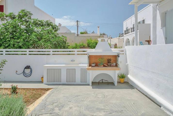 Gîte pour 3 personnes, avec vue ainsi que terrasse et jardin dans Antiparos Ville - 4