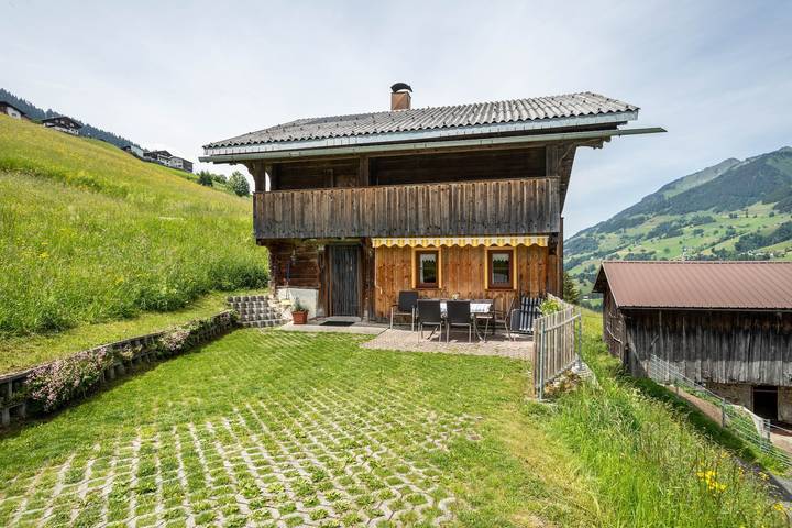 Ferienhaus "Knusperhäuschen Höfen-Hüsle" mit Bergblick in Raggal, Lechquellengebirge