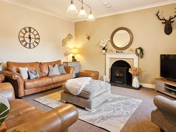 Holiday Rental for 10 People in Loch Ness, Scotland, Photo 4