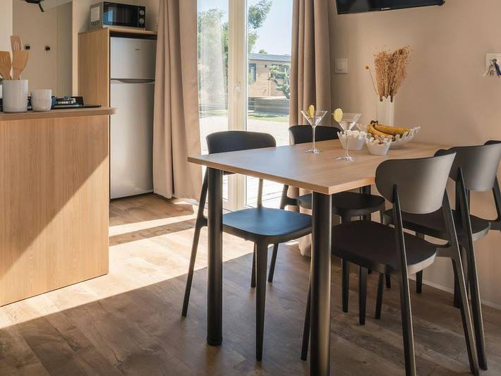 Camping pour 4 personnes, avec bassin pour enfant dans Côte de Granit Rose - 2