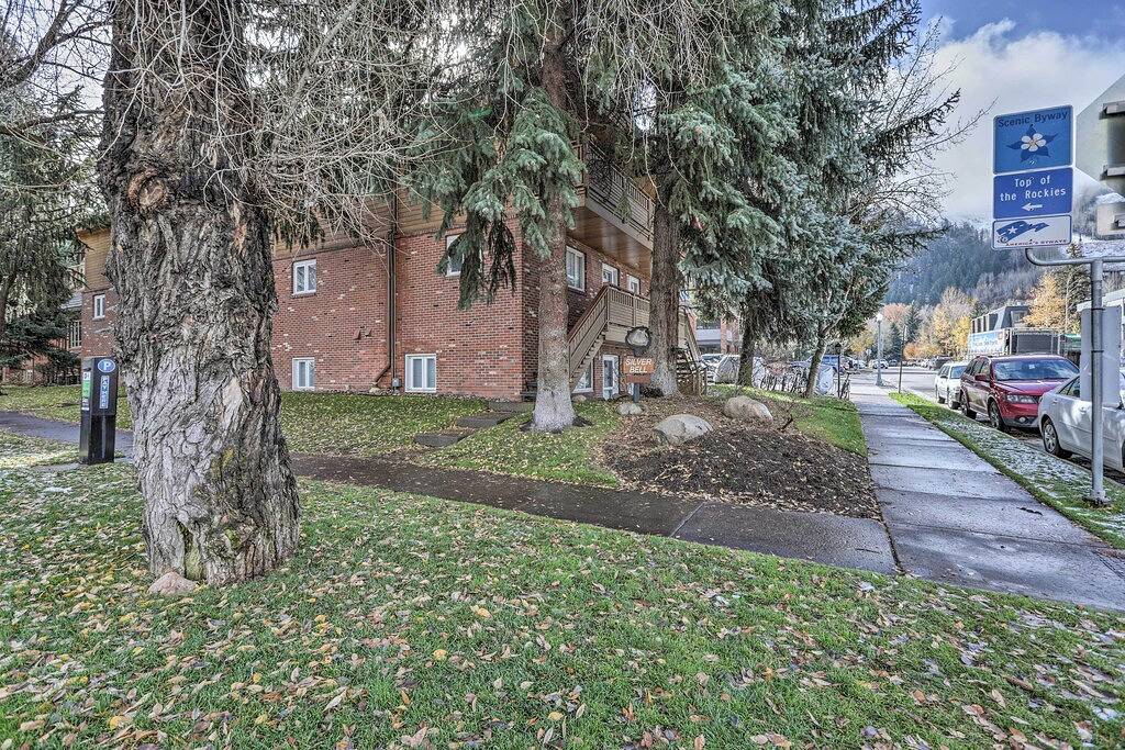 Ganze Wohnung, Aspen Condo w/ Mountain Views & Ski Access! in Aspen, Aspen Snowmass