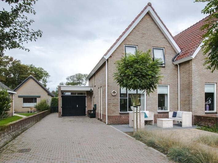 Vakantiehuis voor 9 personen, met whirlpool en sauna in Nes