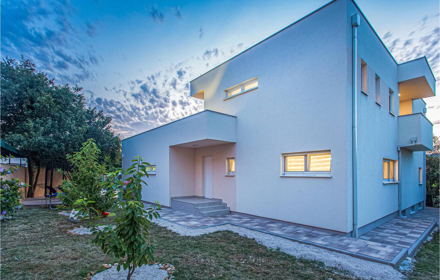 Gemütliche 2-Zimmer-Wohnung mit Pool und Terrasse, 2 km vom Zentrum von Sušci entfernt in Dalmatinisches Zagora
