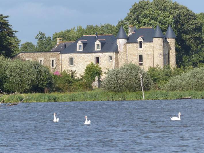 Maison de vacances pour 12 personnes, avec Terrasse ainsi que Jardin et Vue à Theix