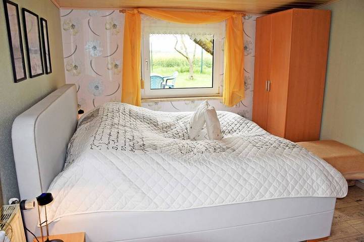 Ferienwohnung für 5 Personen, mit Terrasse und Garten in Sehlen - 4