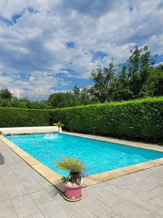 Maison de vacances pour 7 personnes, avec Terrasse et Jardin ainsi que Piscine et Vue à Claix