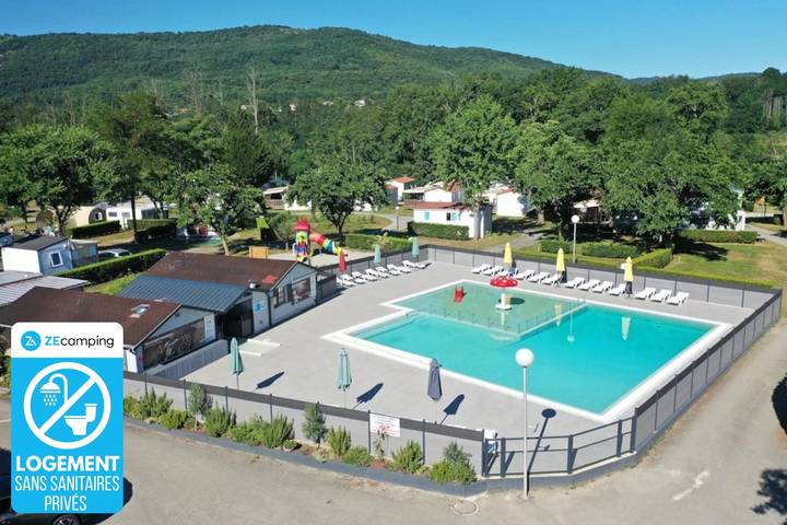 Casa rodante para 4 personas, con piscina para niños y sauna en Foix
