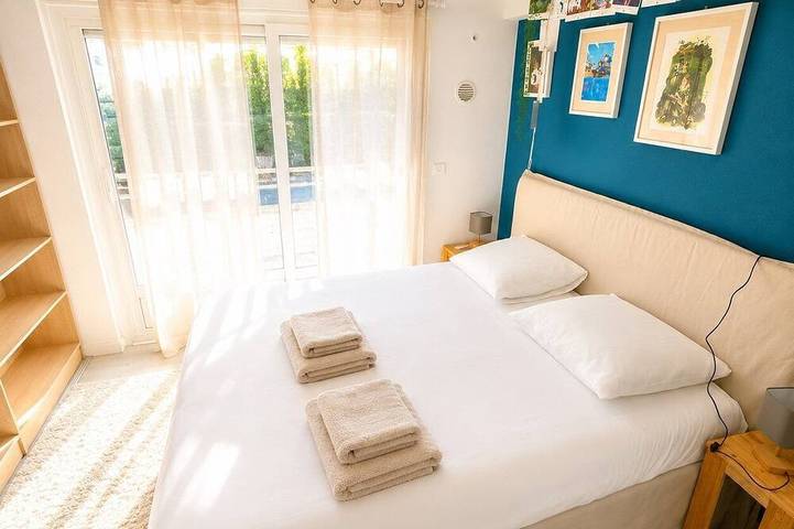 Maison 8p avec jardin, 2 salons & parking in Sainte-Geneviève-des-Bois, Essonne