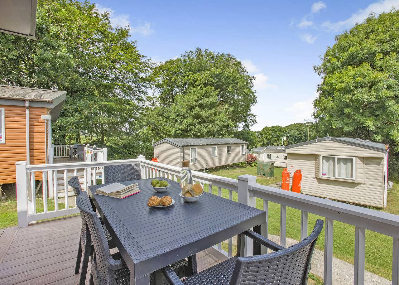 Prestige 2, Slps 4, parking, ensuite, decking in Porthcawl, Bridgend region