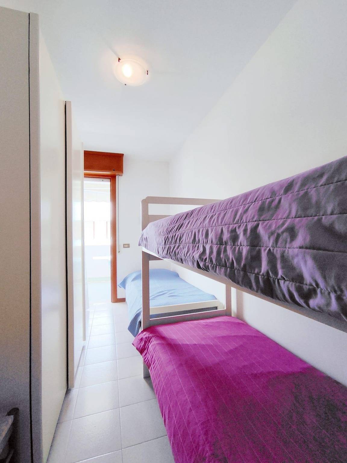 Ganze Wohnung, Gemütliches 70sqm Apt: AC, TV, Küche, Balkon, Nähe Brussa Strand in Bibione, Venedig Provinz