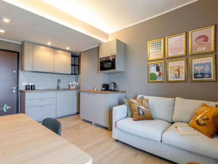 Agriturismo per 4 persone, con Balcone e Terrazza nonché Giardino e Piscina a Osimo