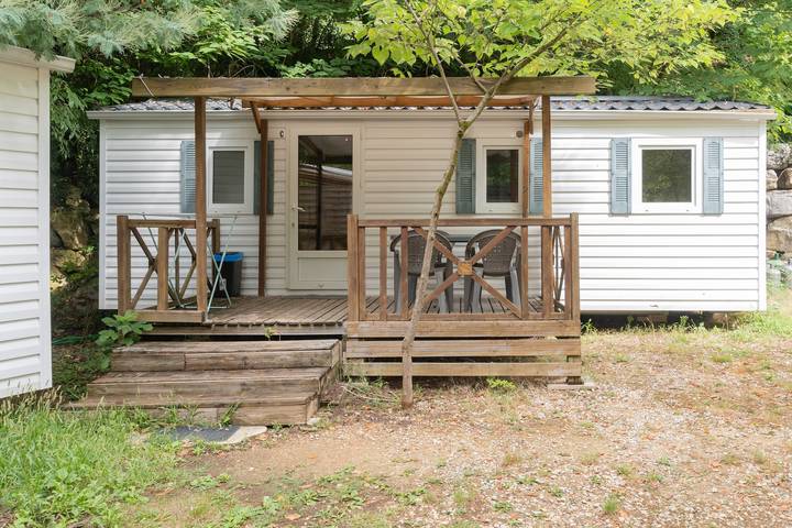 Location de vacances pour 6 personnes, avec jardin à Vallon-Pont-d'Arc