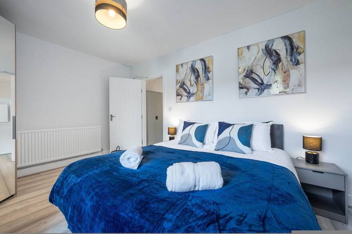 Holiday rental for 6 people, with Balcony and Terrace as well as Garden in Swindon