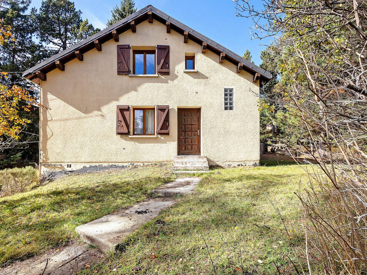 Chalet "Lilette" avec vue sur les montagnes, terrasse privée et Wi-Fi in Bolquère, Parc naturel régional des Pyrénées catalanes