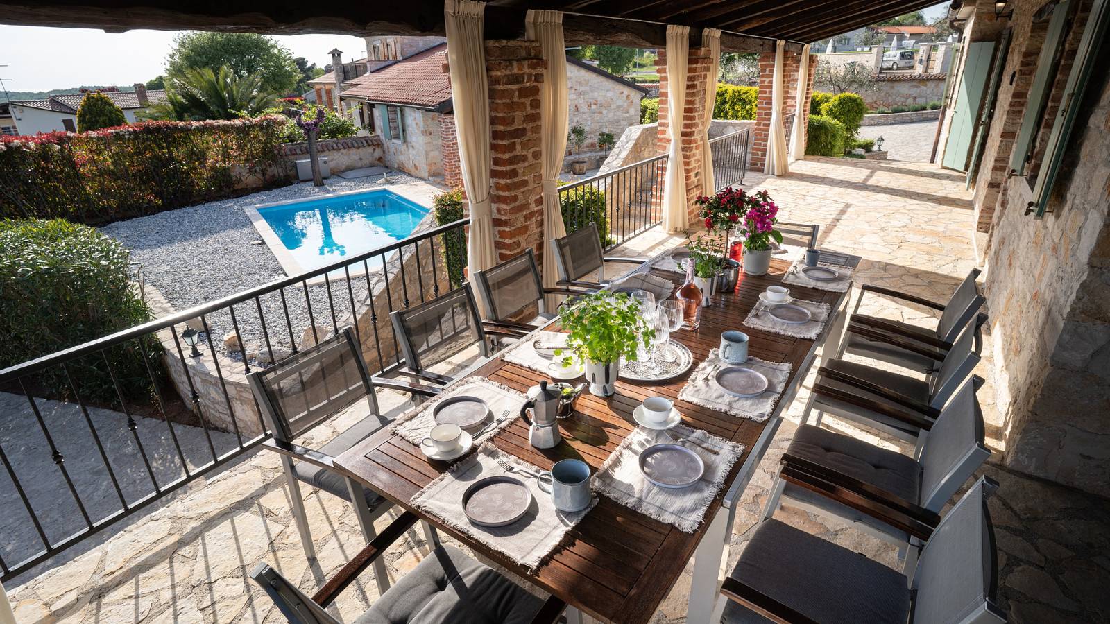 Villa Amyra by Villas Guide in Sveti Lovreč Pazenatički, Zentralistrien
