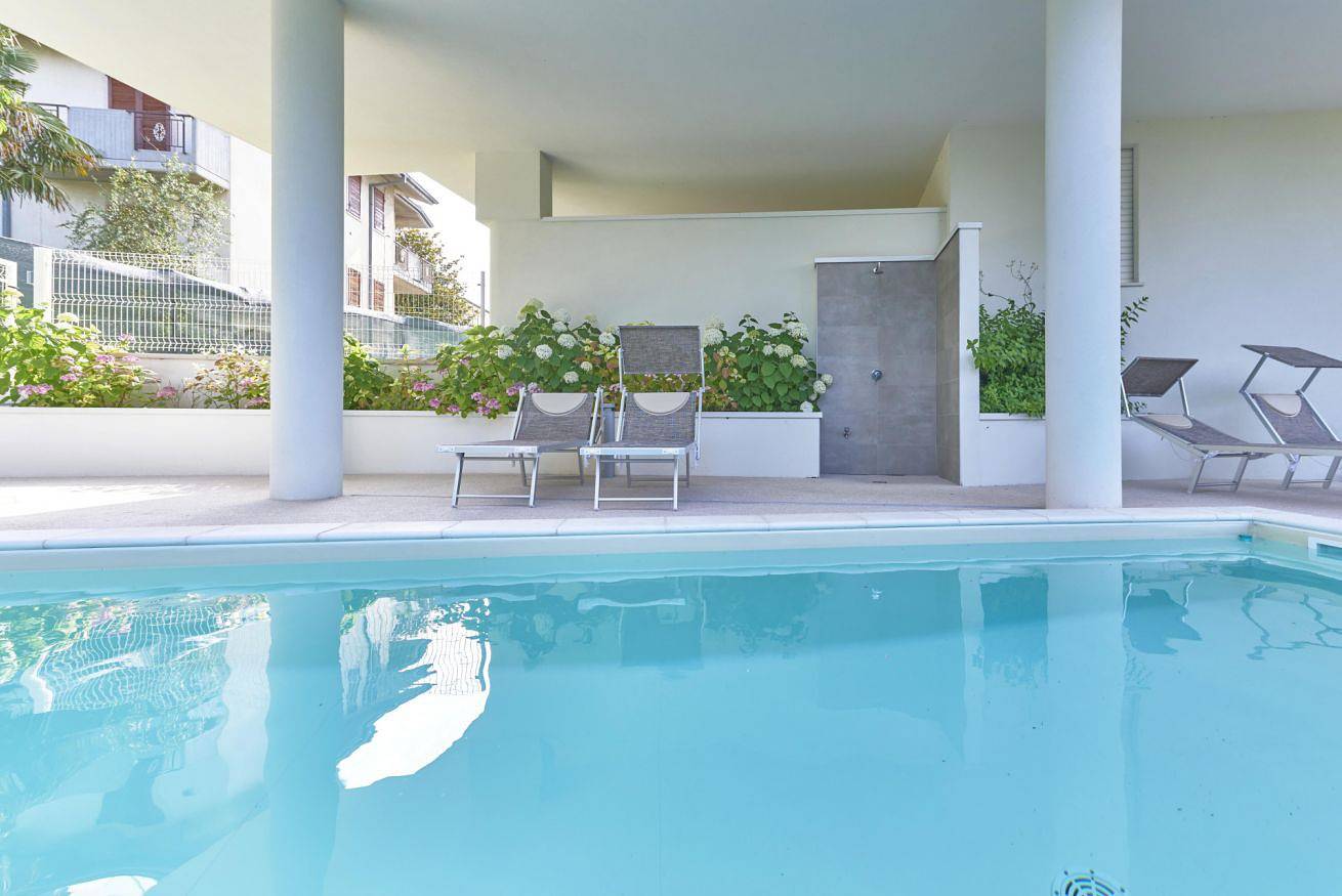Apartamento entero, Apartmentsgarda - Le Terrazze del Garda 4 in Lazise, Montañas Garda