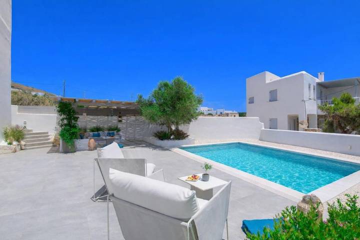 Appart’hôtel pour 2 personnes, avec Balcon et Terrasse ainsi que Jardin et Piscine