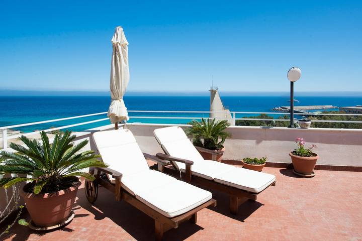Ganze Wohnung, Casa con terrazza sul mare all'Addaura in Addaura, Palermo