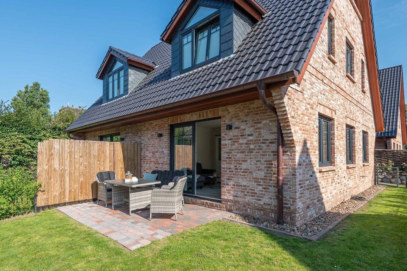 Neue Doppelhaushälfte mit 3 Zimmern auf ca. 85 m², für bis zu 4 Personen in Tinnum, Sylt (Gemeinde)