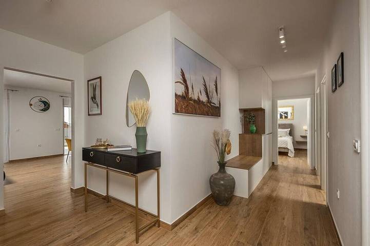 Villa für 8 Personen, mit Balkon und Garten in Jasenice - 3