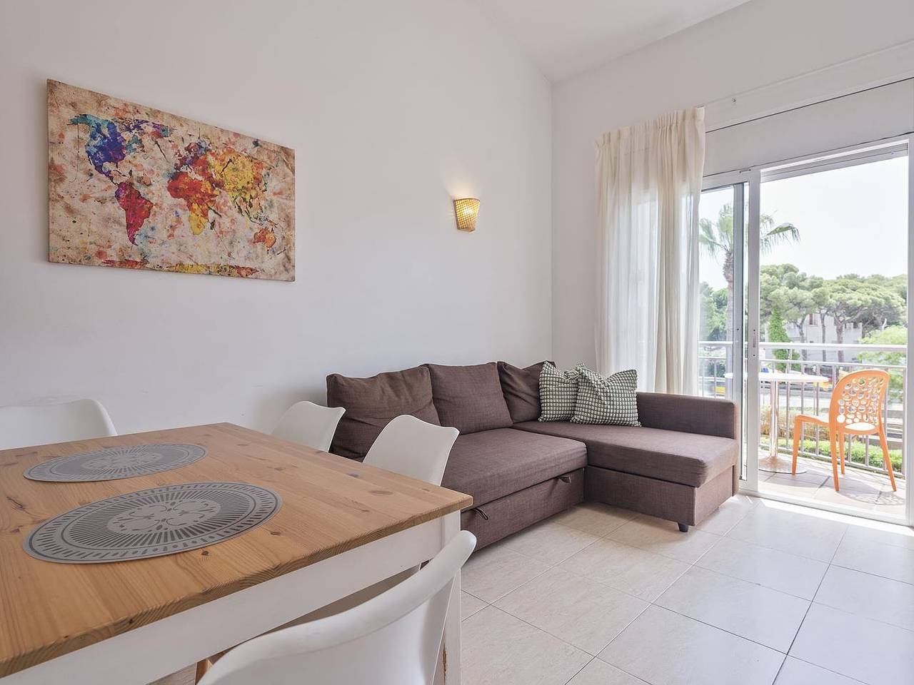 Ganze Ferienwohnung, Two-floor apartment for 4 persons. in Castelldefels, Baix Llobregat