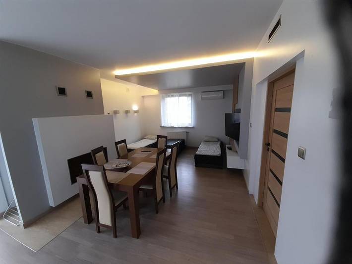 Apartament wakacyjny dla 12 osób, z Balkon i Taras w Płock