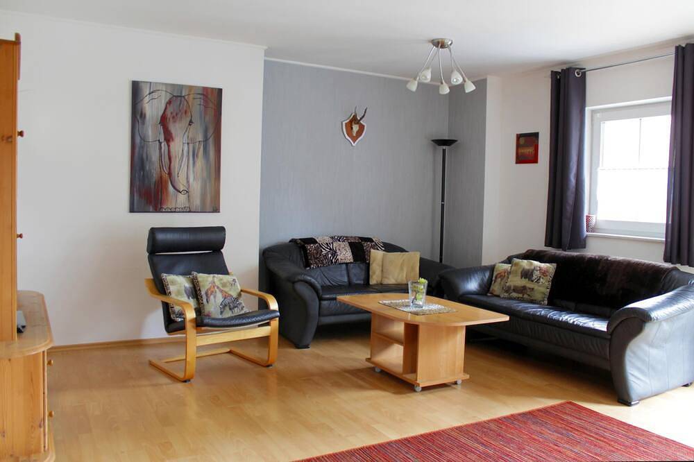 Ganze Wohnung, Komfortable 3-Zimmer-Ferienwohnung\" Clematis\" in Triftern, Ostbayern