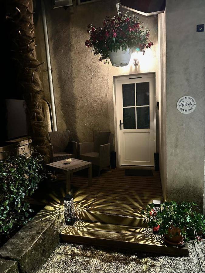 Gîte pour 4 personnes, avec piscine et jardin, animaux acceptés à Castelnau-Rivière-Basse