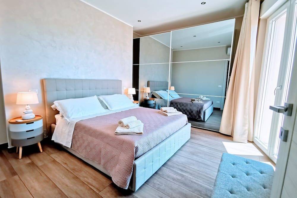 Entire apartment, Belvedere Penthouse★★★★★|Central |☀Sea View☀ in Termoli, Campobasso Province