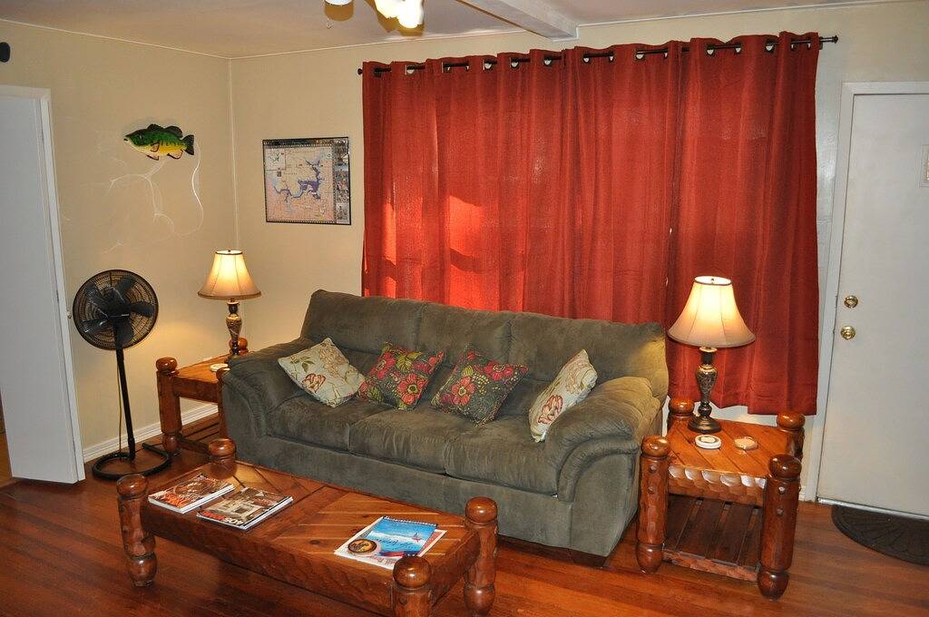 Sherwood Pines Inn - Geräumige 2-Zimmer im Texoma für 6-8 Personen. in Lake Texoma