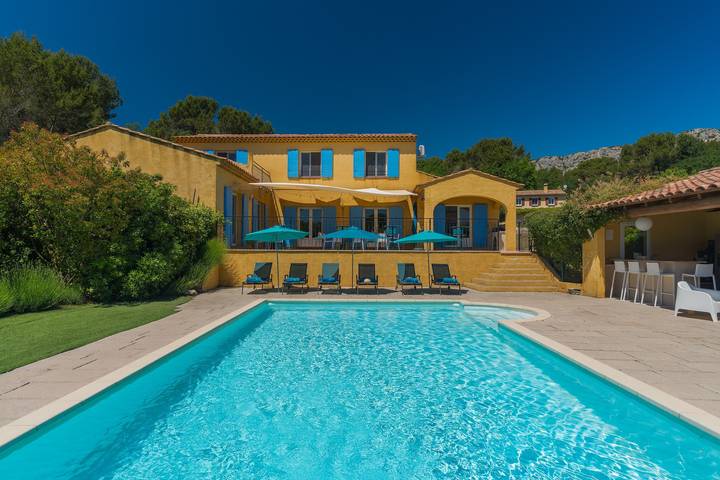 Vakantiehuis voor 12 personen, met kinderzwembad en tuin, kindvriendelijk in Luberon