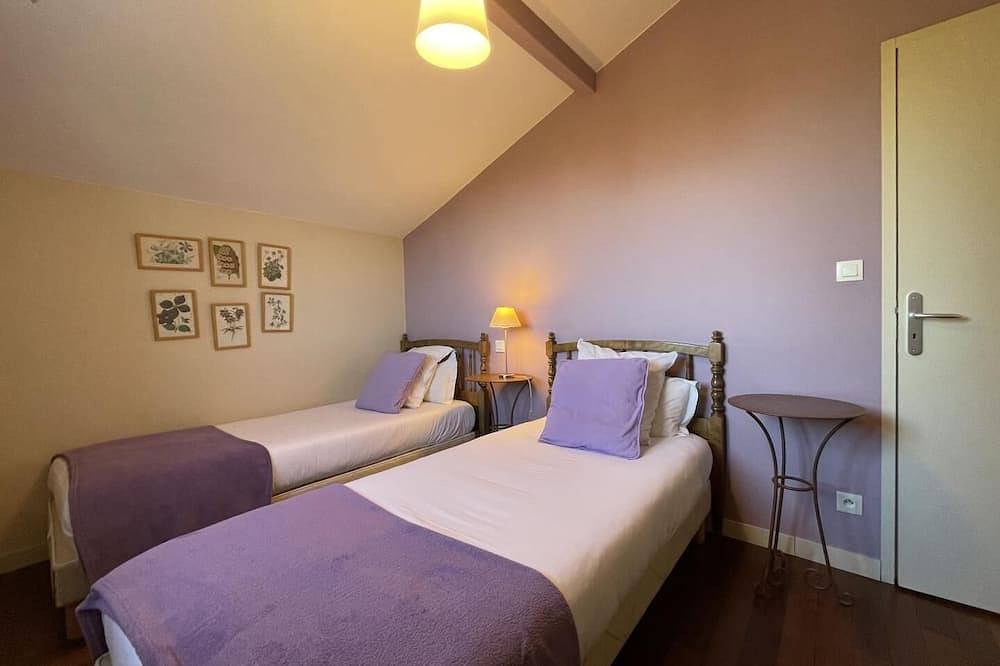 Mendia - Saint-Pierre-D'Irube in Saint-Pierre-d'Irube, Bayonne region