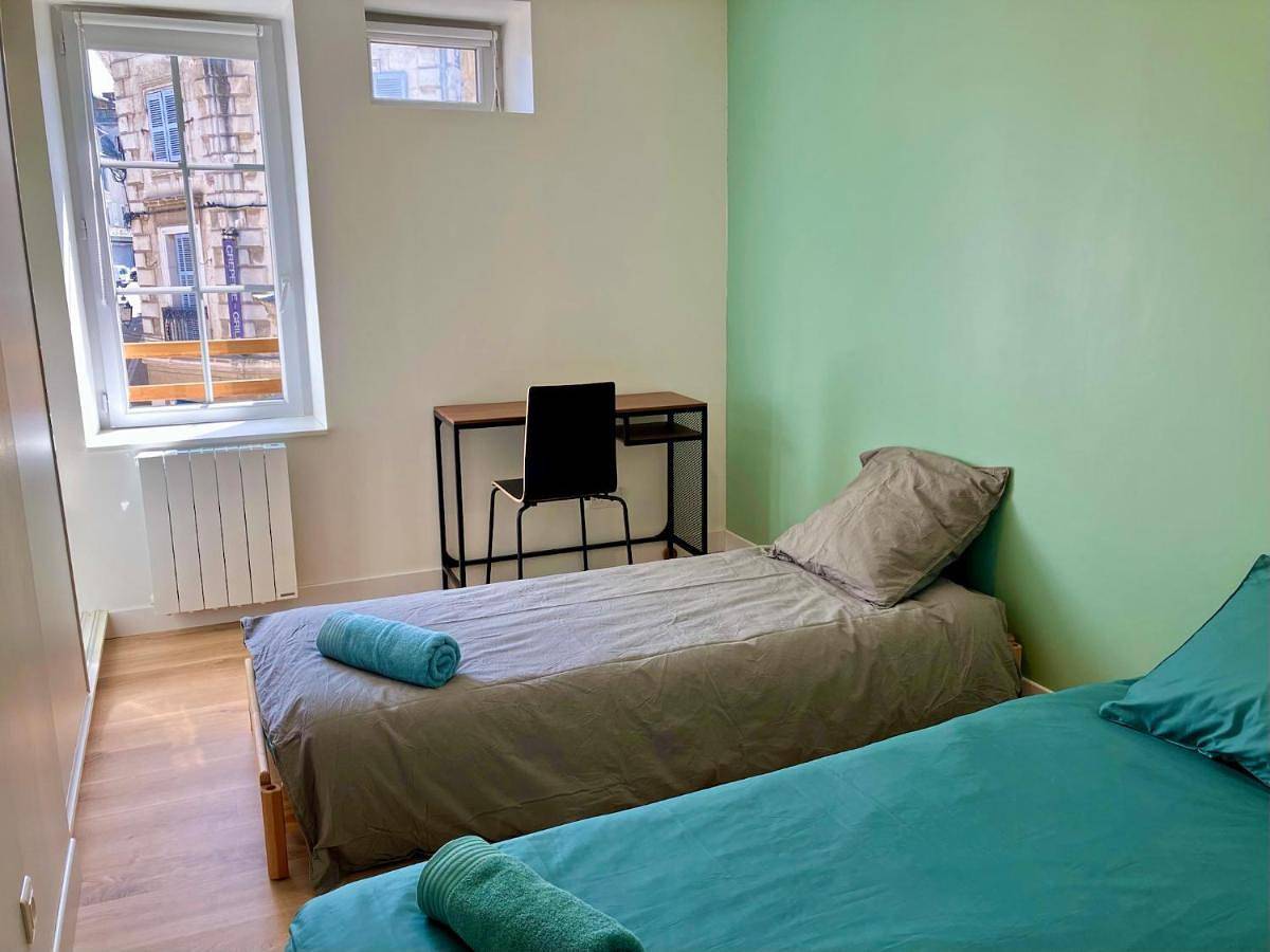 Appartement entier, Le Cosy - T3 Familial - Calme - Centre ville - Netflix - Wifi in Château-du-Loir, Vallée de la Loire