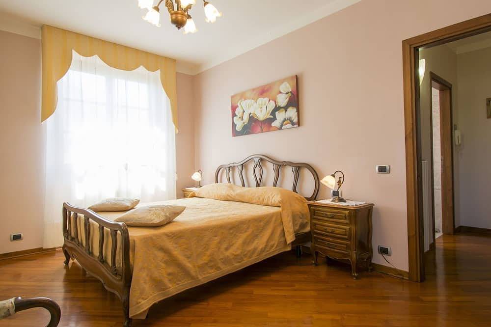 Casa de vacaciones privada con piscina privada, jacuzzi, Wifi, Tv, patio, mascotas permitida in Civitella in Val di Chiana, Chianti