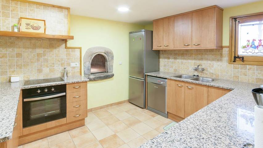 Apartamento de vacaciones para 15 personas, con piscina y jardín en Bages - 3