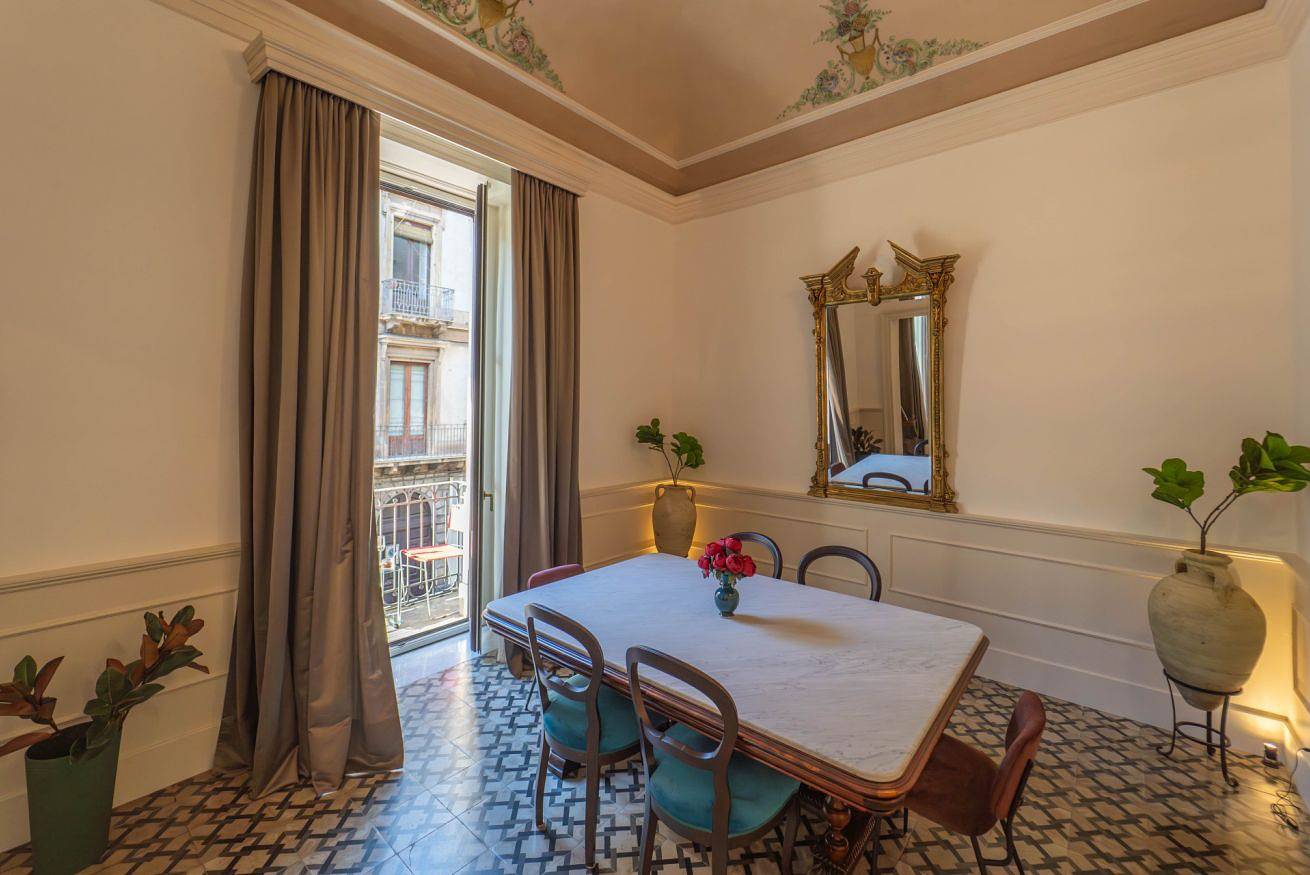 Appartamento intero, Umberto Charming Home - Elegante dimora in centro in Catania, Catania e dintorni