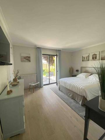 Cottage pour 2 personnes, avec jacuzzi ainsi que terrasse et jardin à Saint-Jean-du-Cardonnay