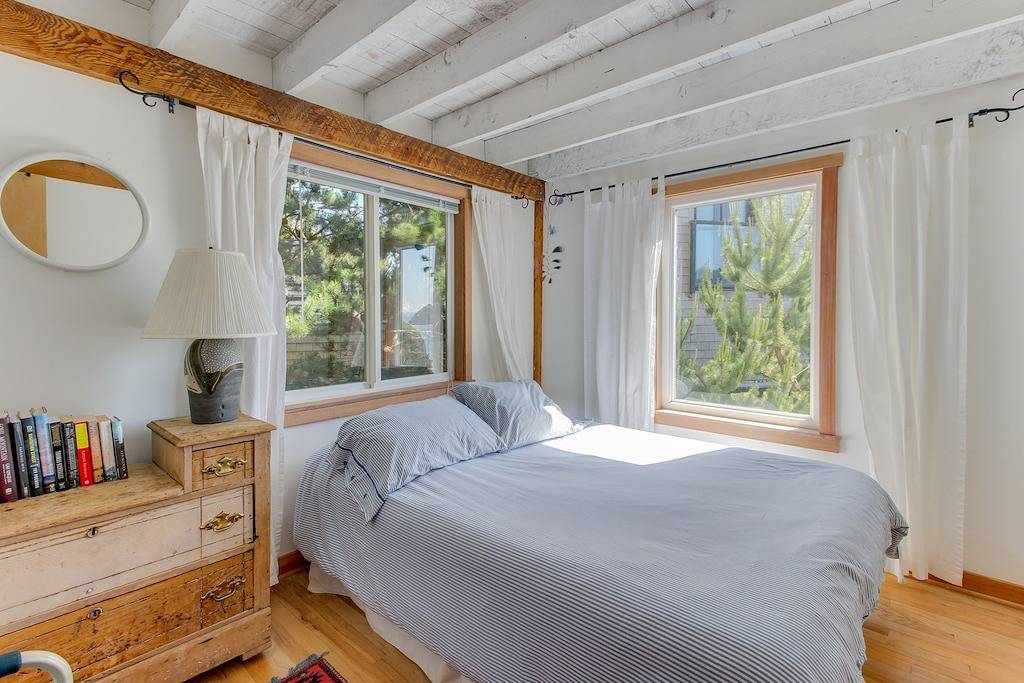 Vacation House for 4 Guests in Oceanside (Oregon), Oregon Coast