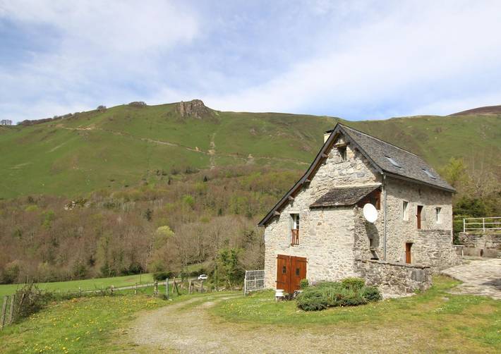 Gîte pour 4 personnes, avec Terrasse et Jardin